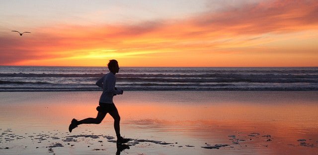 Design fashion running singlet for you