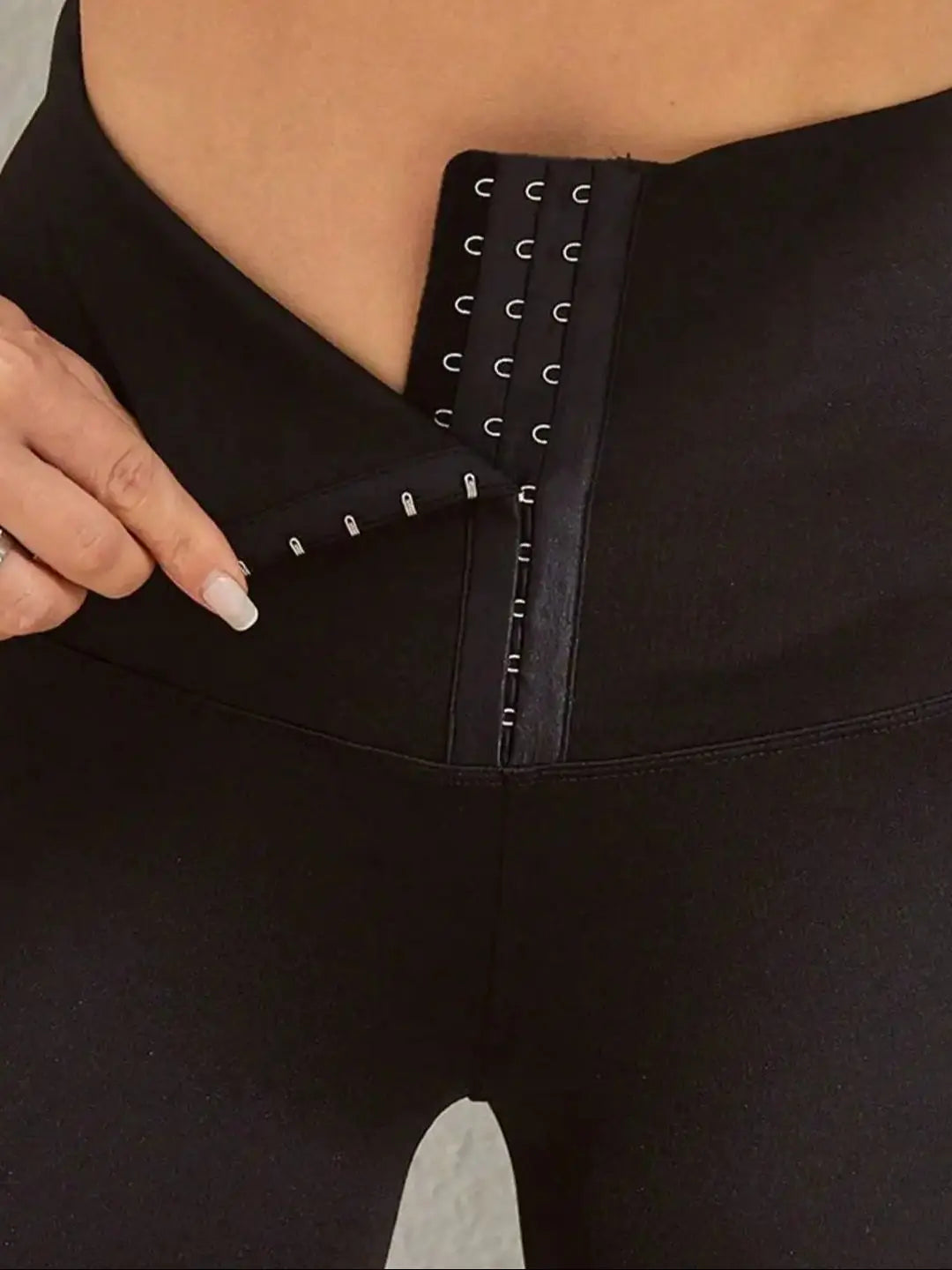 Women's High-Waist Stretch Leggings with Hook-and-Eye Waist Closure