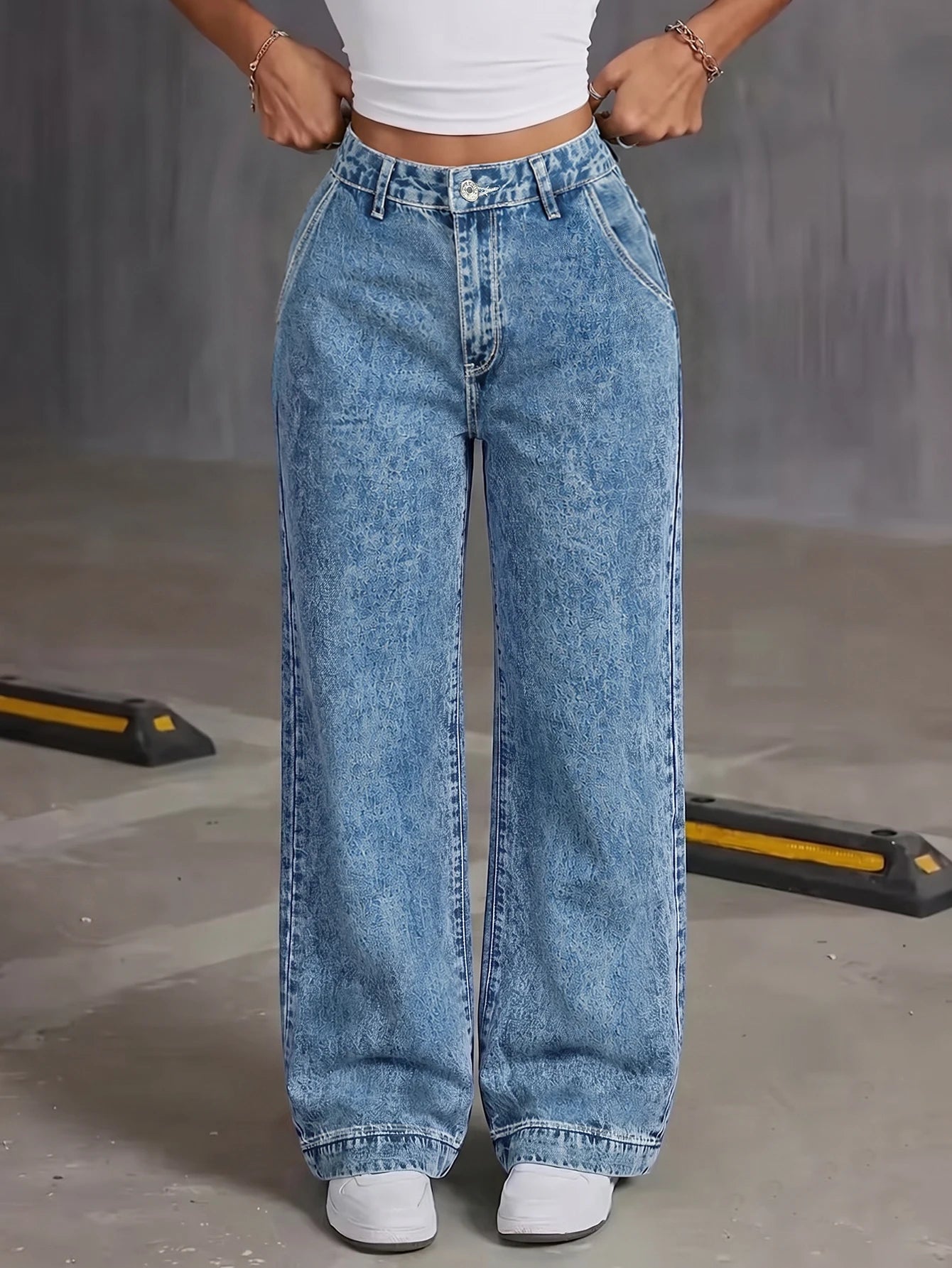 Women's Elastic Waist Heart Pocket Denim Jeans For Everyday Outfits