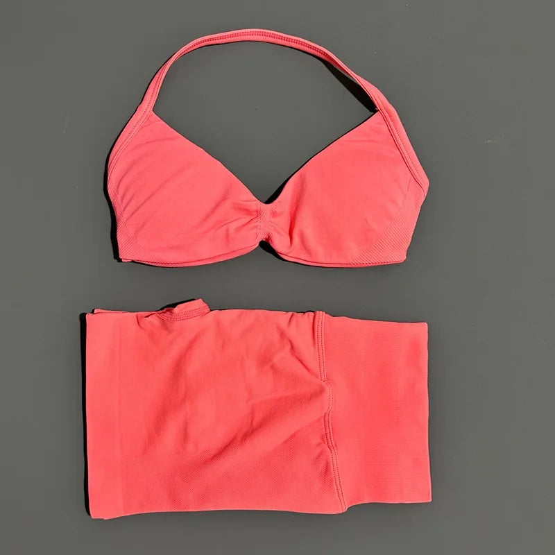 Women's Twist Front Bra And Shorts Yoga Set
