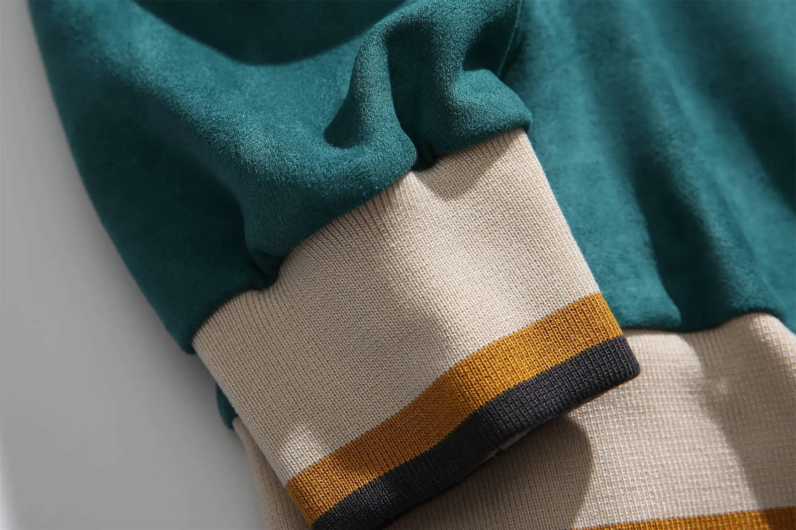 Men's Patchwork Crewneck Long-Sleeve Pullover Sweatshirt