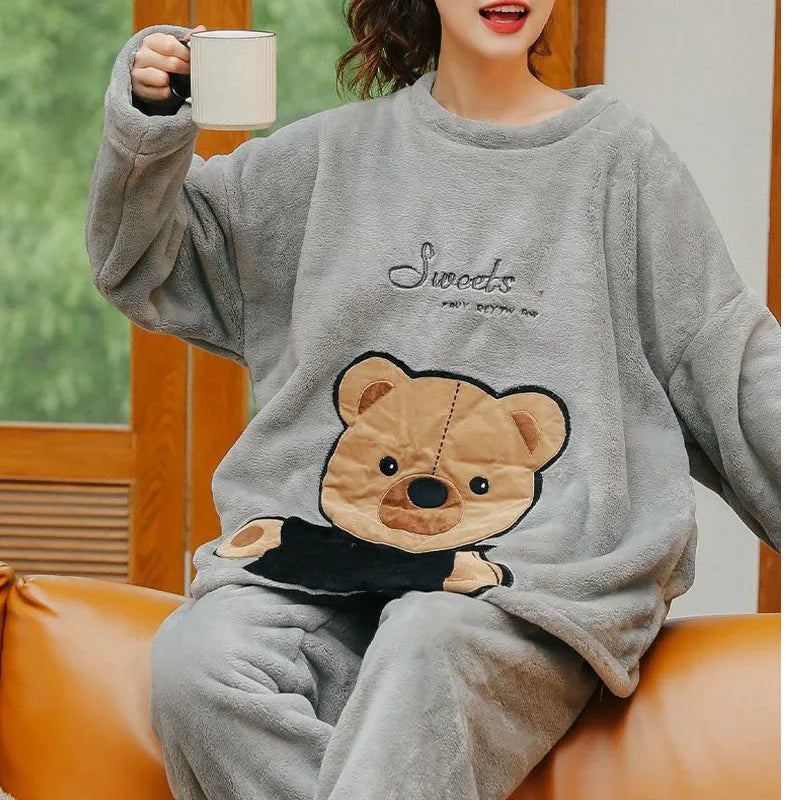 Women's Bear Graphic Long Sleeve Pajama Set with Top and Pants