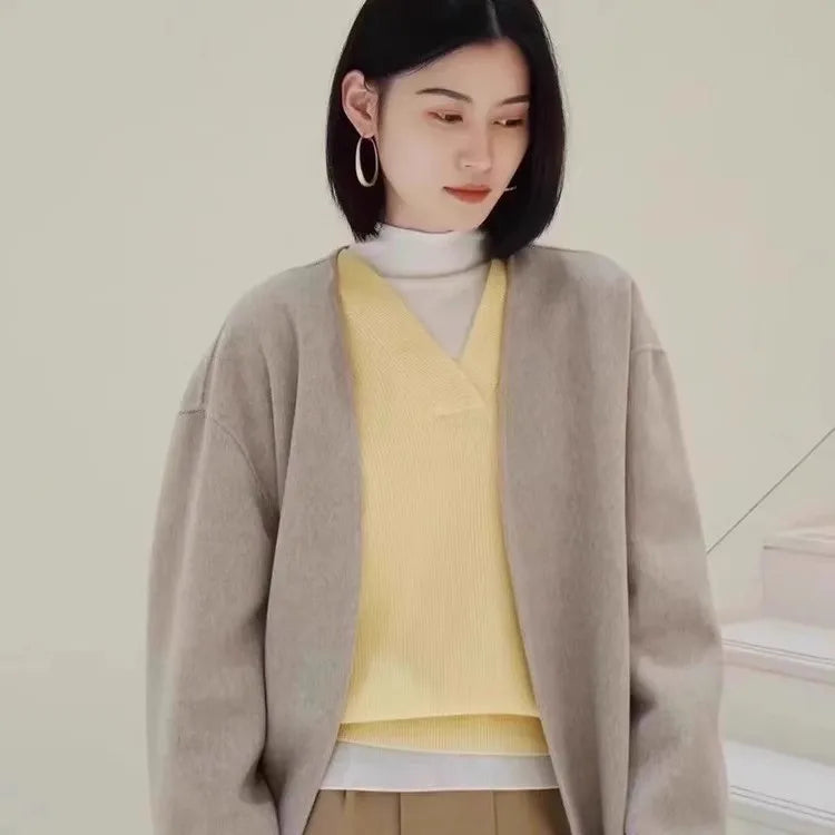 V-neck pure cashmere sweater women autumn and winter loose and versatile knitted sweater short wool base layer