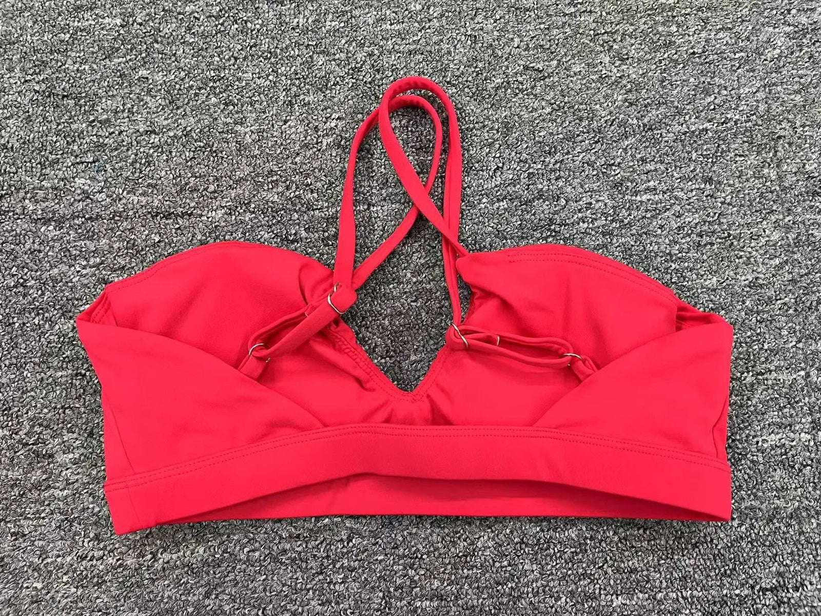 Women's Cross-Strap Cutout Sports Bra