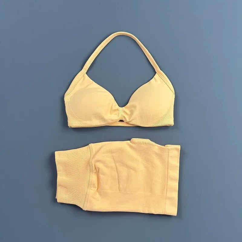 Women's Twist Front Bra And Shorts Yoga Set