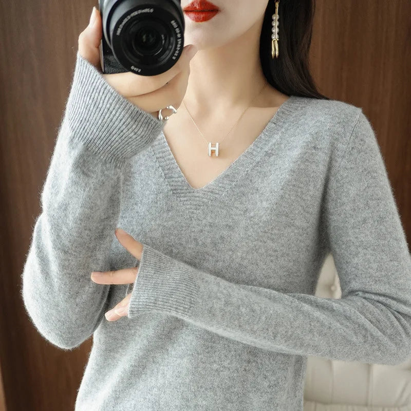 Women's V Neck Long Sleeve Sweater Casual Knit Layer