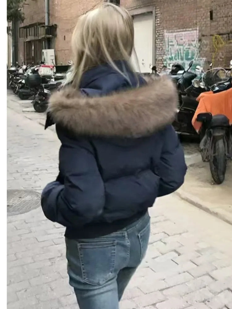 Women's Quilted Hooded Cropped Jacket for Layered Outfits