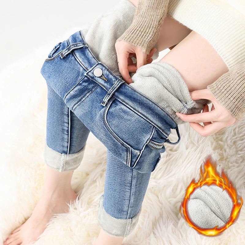 Women's Fleece Lined Skinny Leg Denim Jeans For Everyday Outfits
