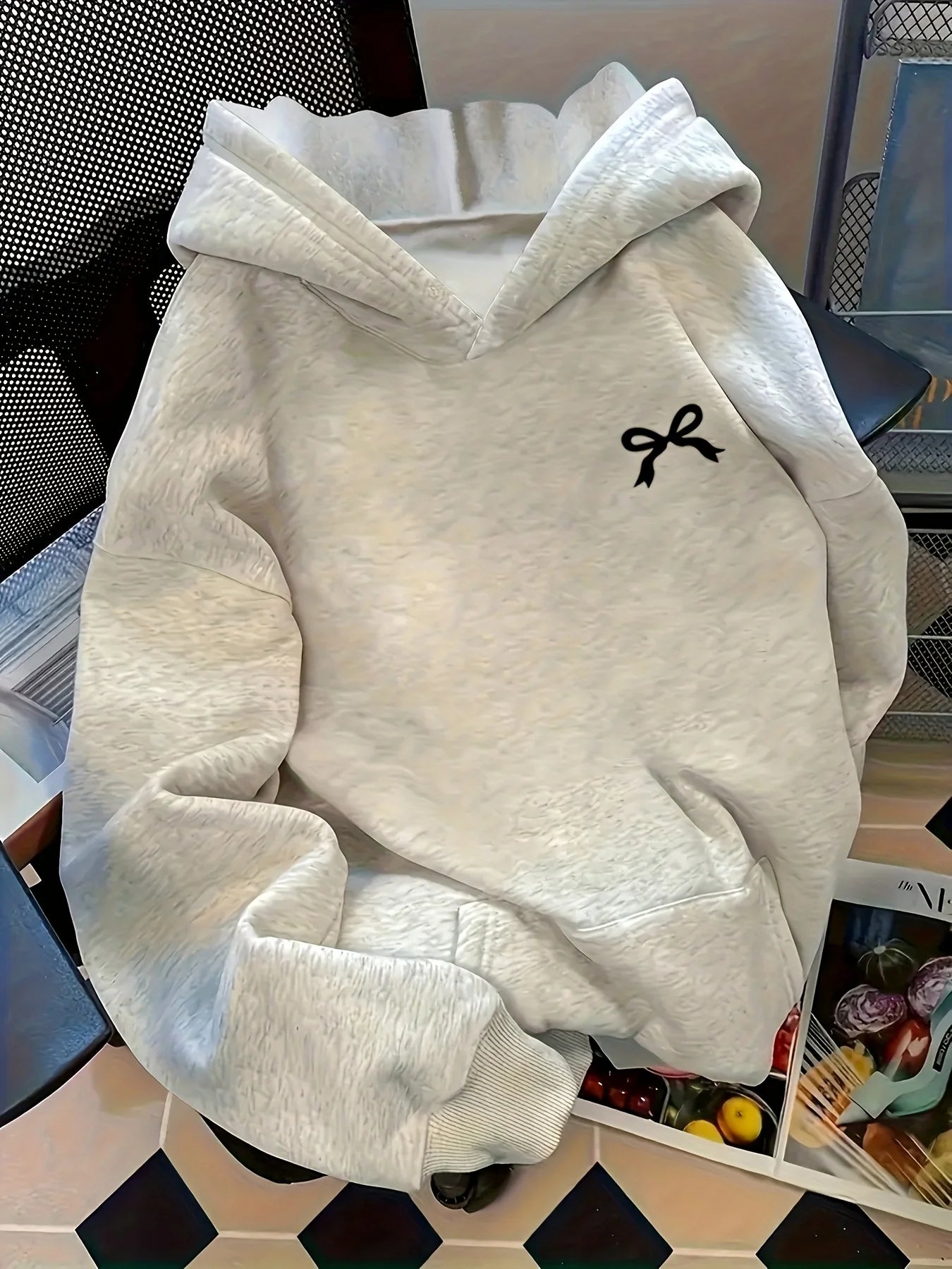 Bow Graphic Long Sleeve Pullover Casual Hoodie for Layering