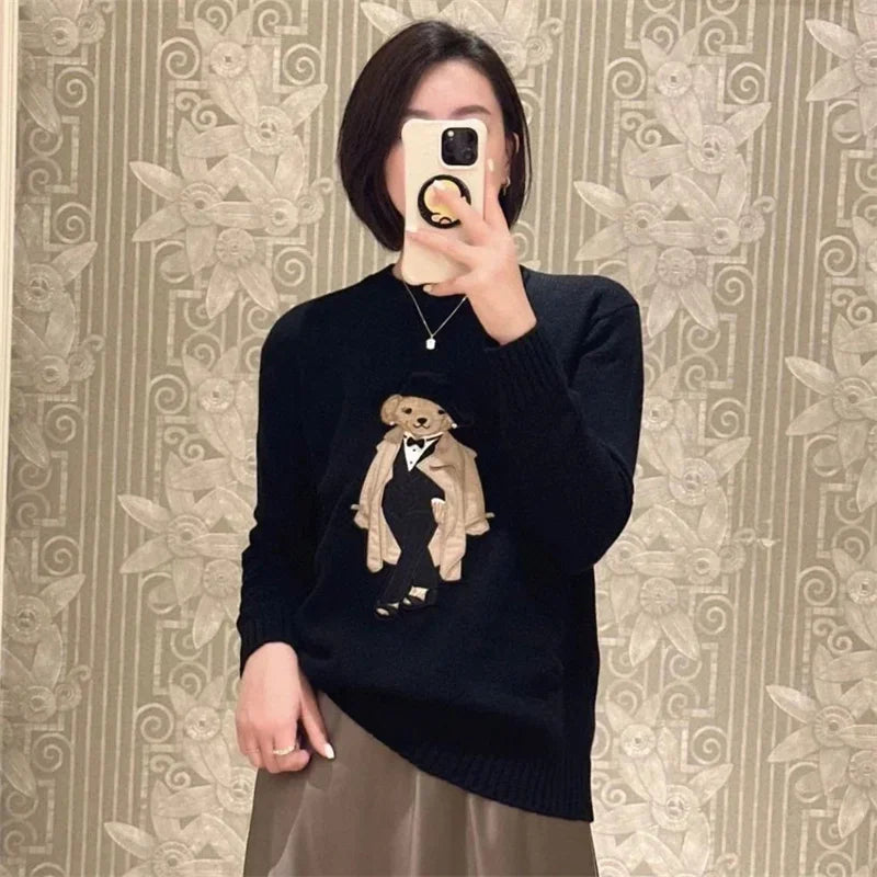 Women's Teddy Bear Graphic Crew Neck Sweater Casual Knit Layer