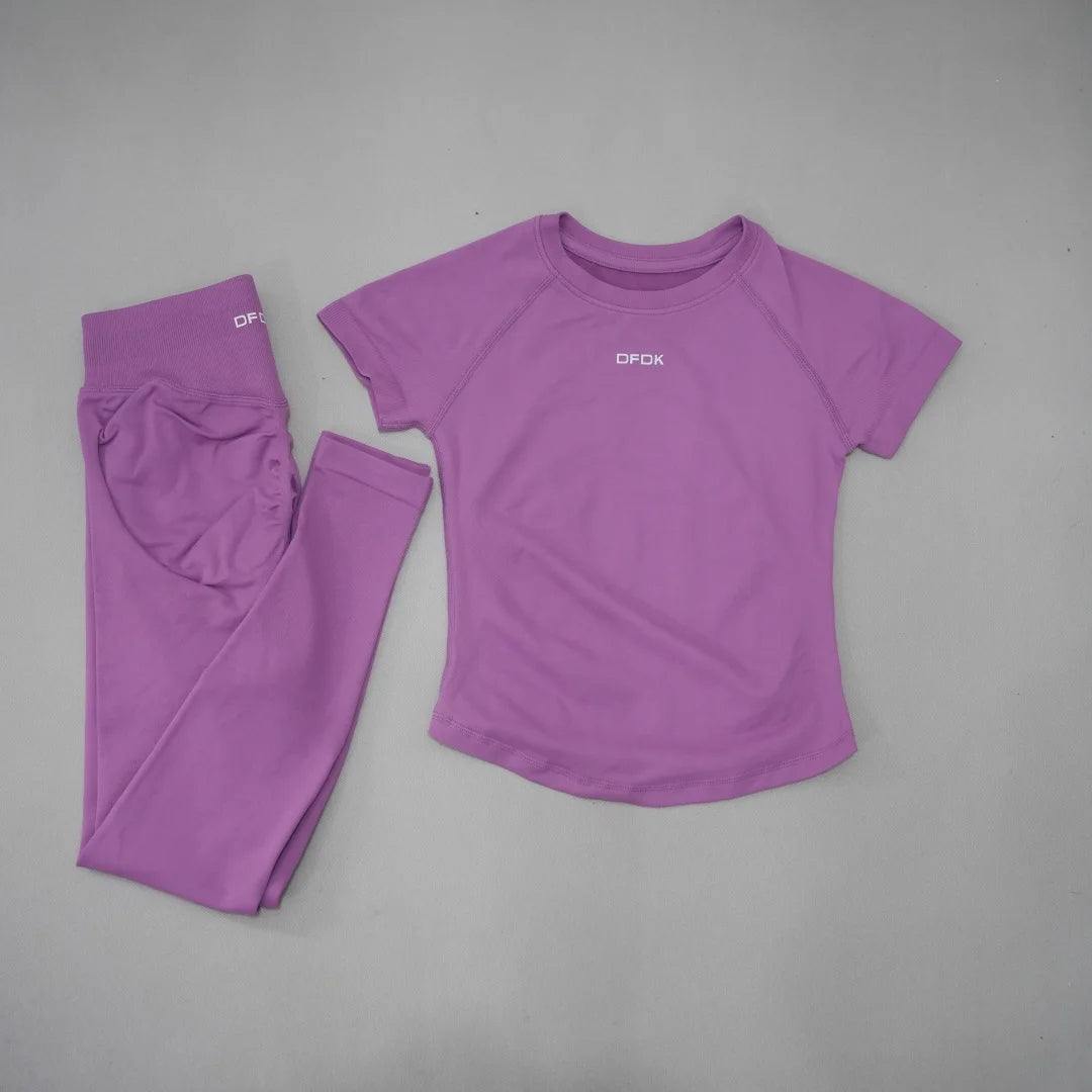 Women's Tee And Leggings Yoga Set For Workout Outfits