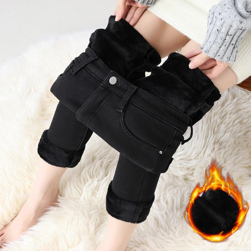 Women's Fleece Lined Skinny Leg Denim Jeans For Everyday Outfits
