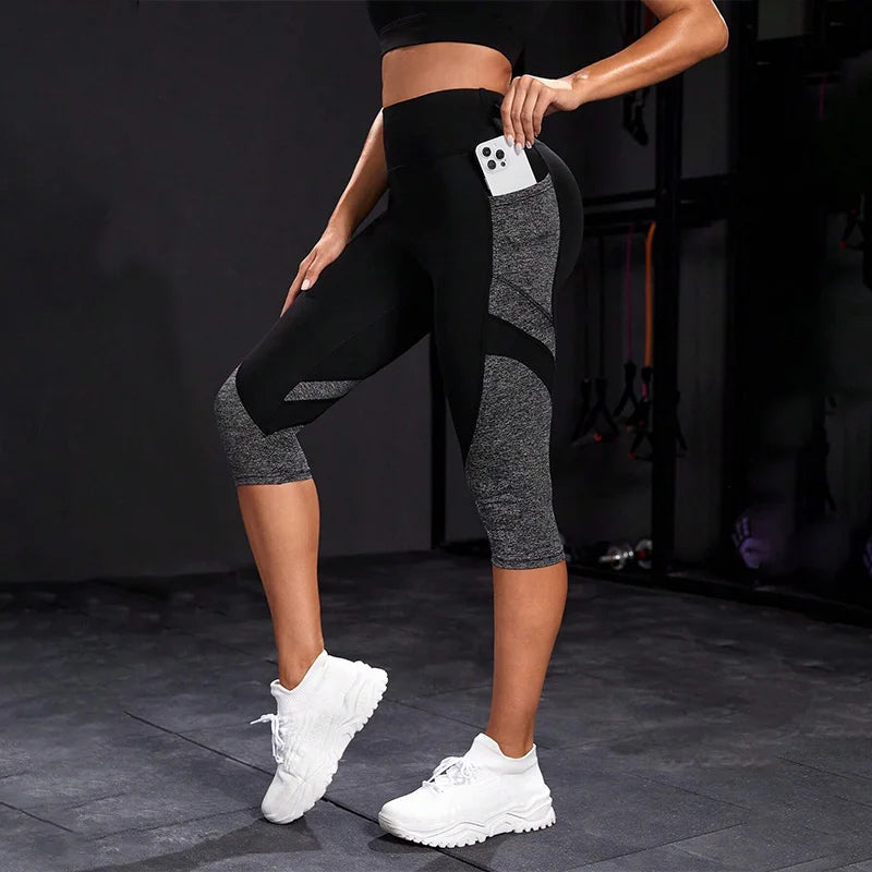 Women's Side Pocket Panelled Capri Leggings For Workout Outfits