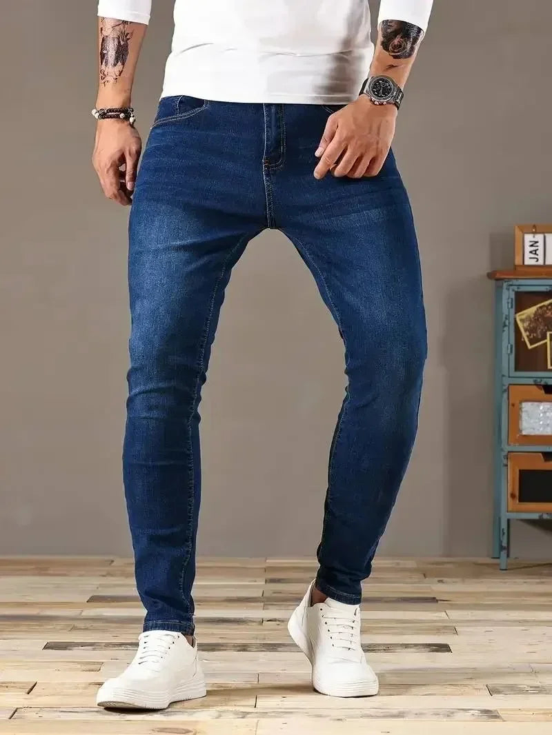 Men's Slim Fit Denim Jeans for Casual Everyday Wear