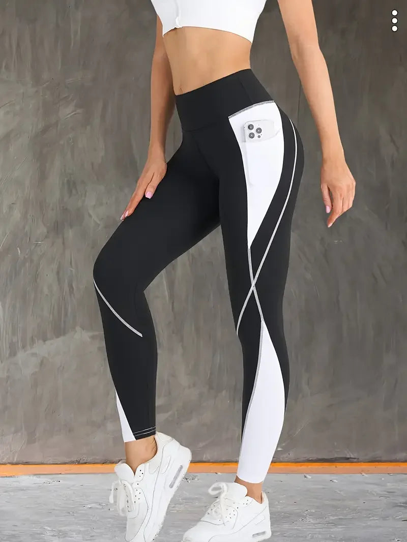 Women's Side Pocket Panelled Capri Leggings For Workout Outfits