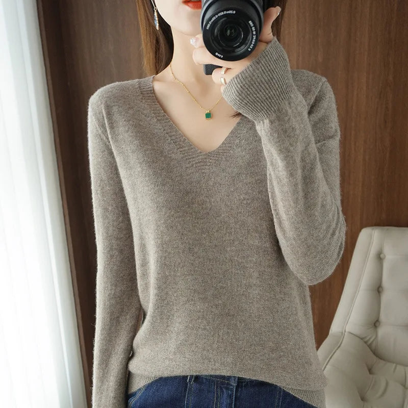 Women's V Neck Long Sleeve Sweater Casual Knit Layer