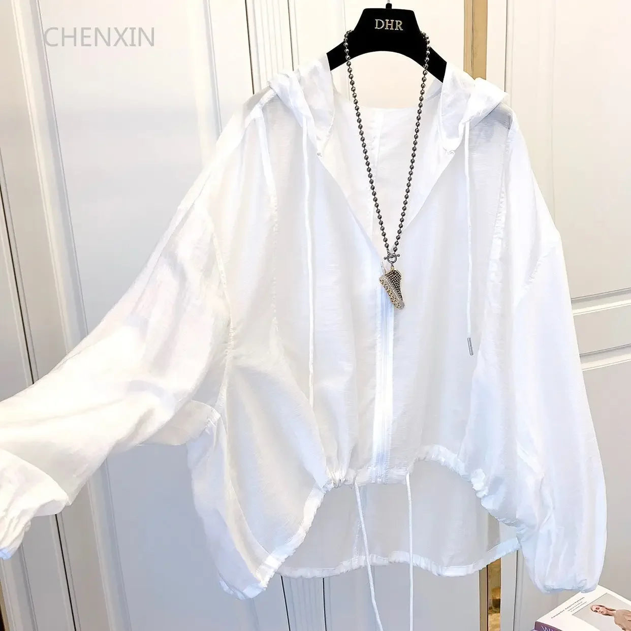 Women's Cotton-Polyester Hooded Long-Sleeve Zip-Front Thin Loose Jacket for Casual Summer Outfits