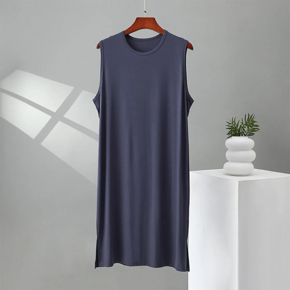 Men's Sleeveless Round Neck Lounge Nightdress with Straight Silhouette