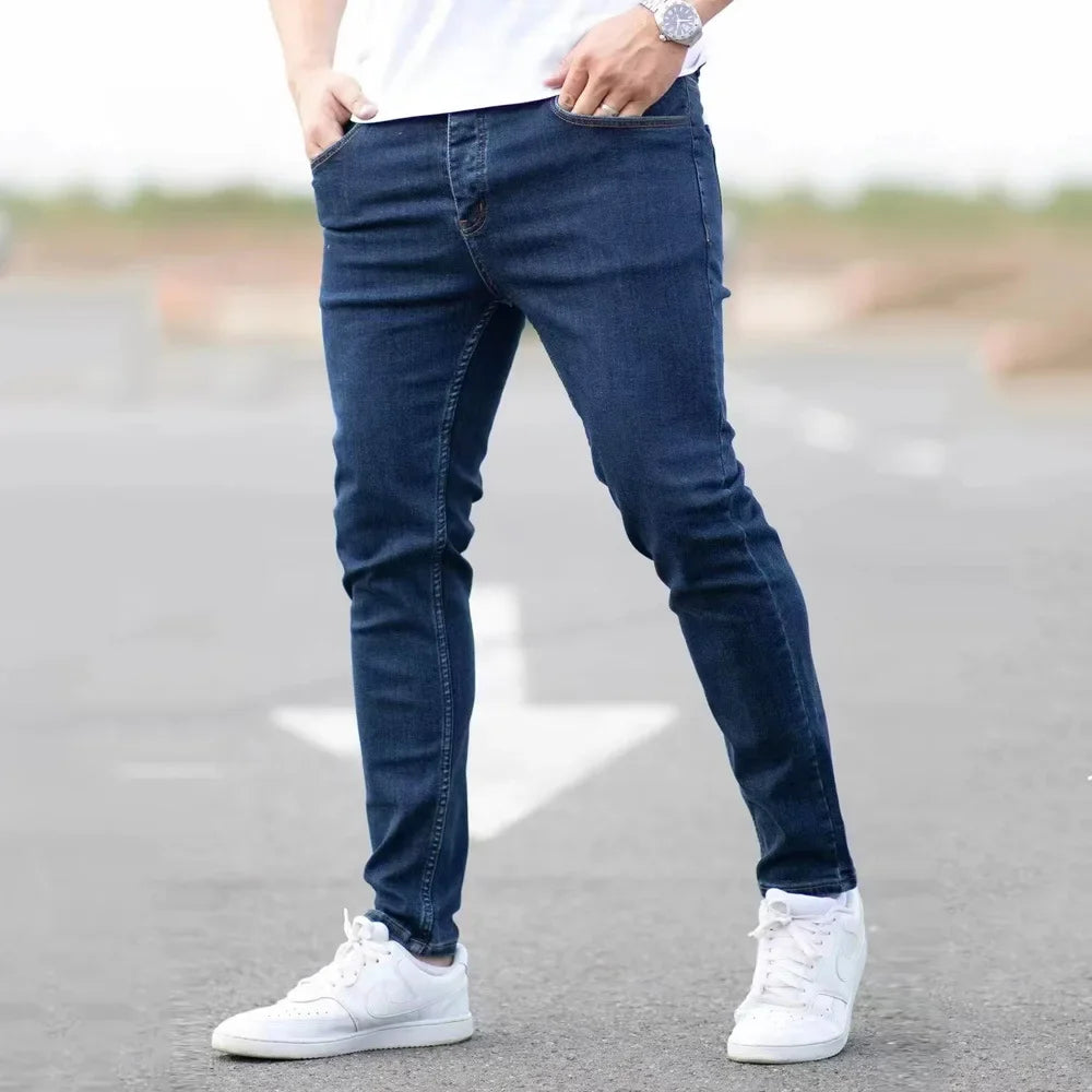 Men's Slim Fit Denim Jeans for Casual Everyday Wear