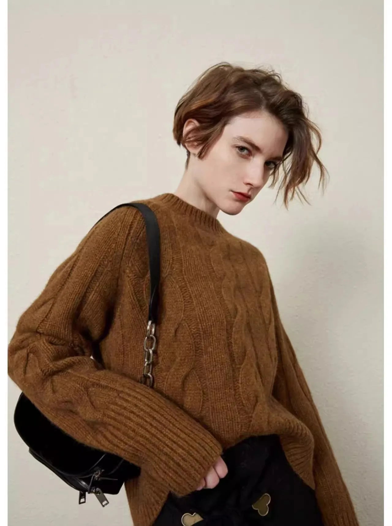 European autumn and winter cashmere sweater women's crewneck twist sweater loose cover to wear pure wool knitted bottom thick