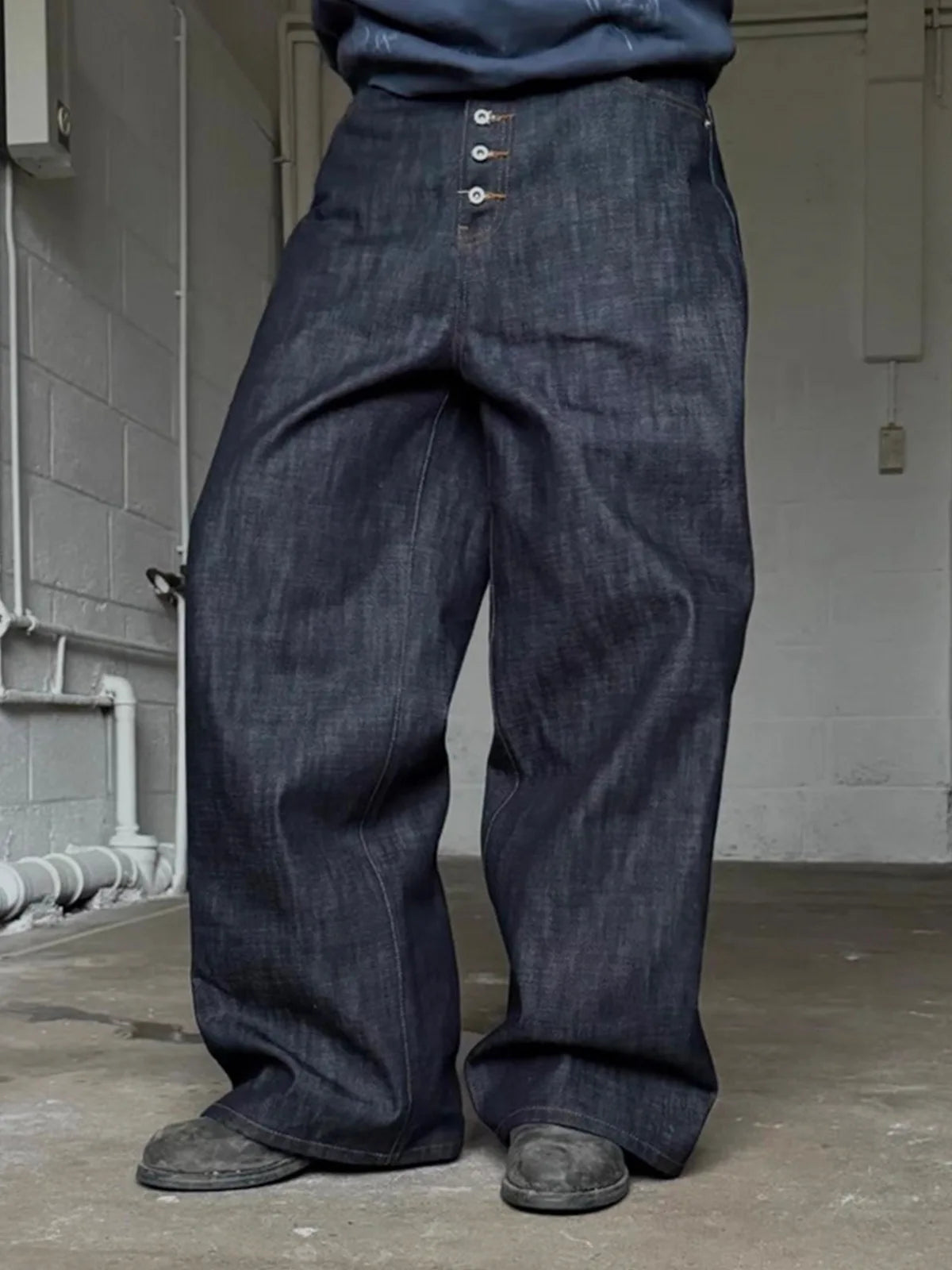 Men's Straight Leg Denim Jeans for Casual Everyday Wear