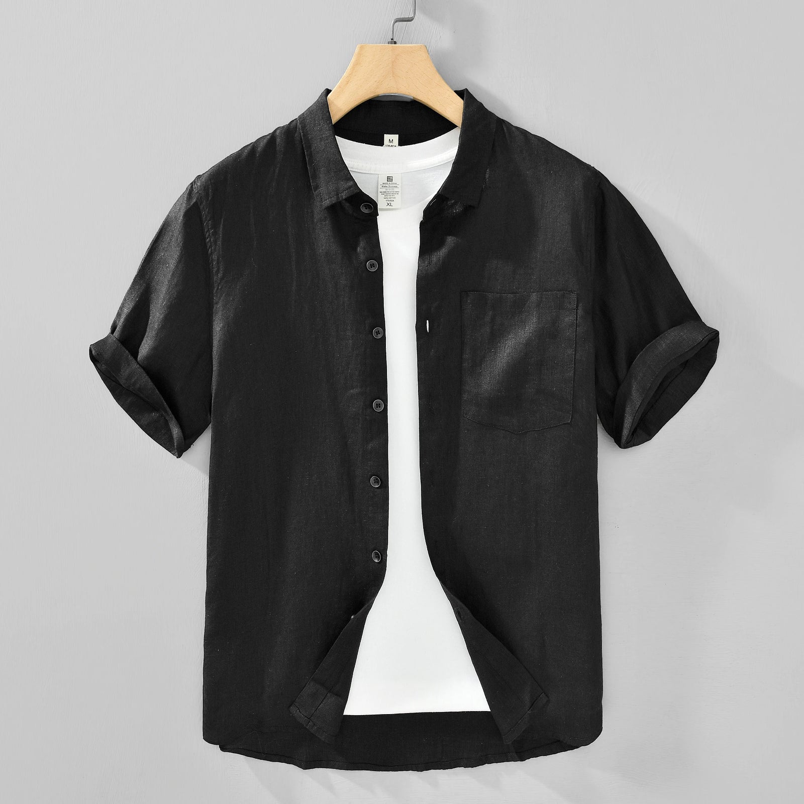 Men's Linen Short-Sleeve Collared Button-Up Shirt with Chest Pocket for Summer Outfits