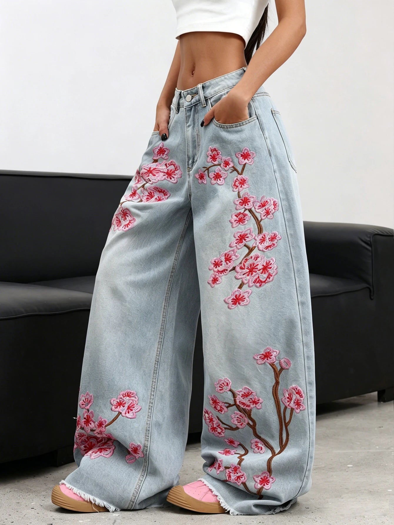 Women's Floral Embroidered Wide Leg Denim Jeans For Everyday Outfits