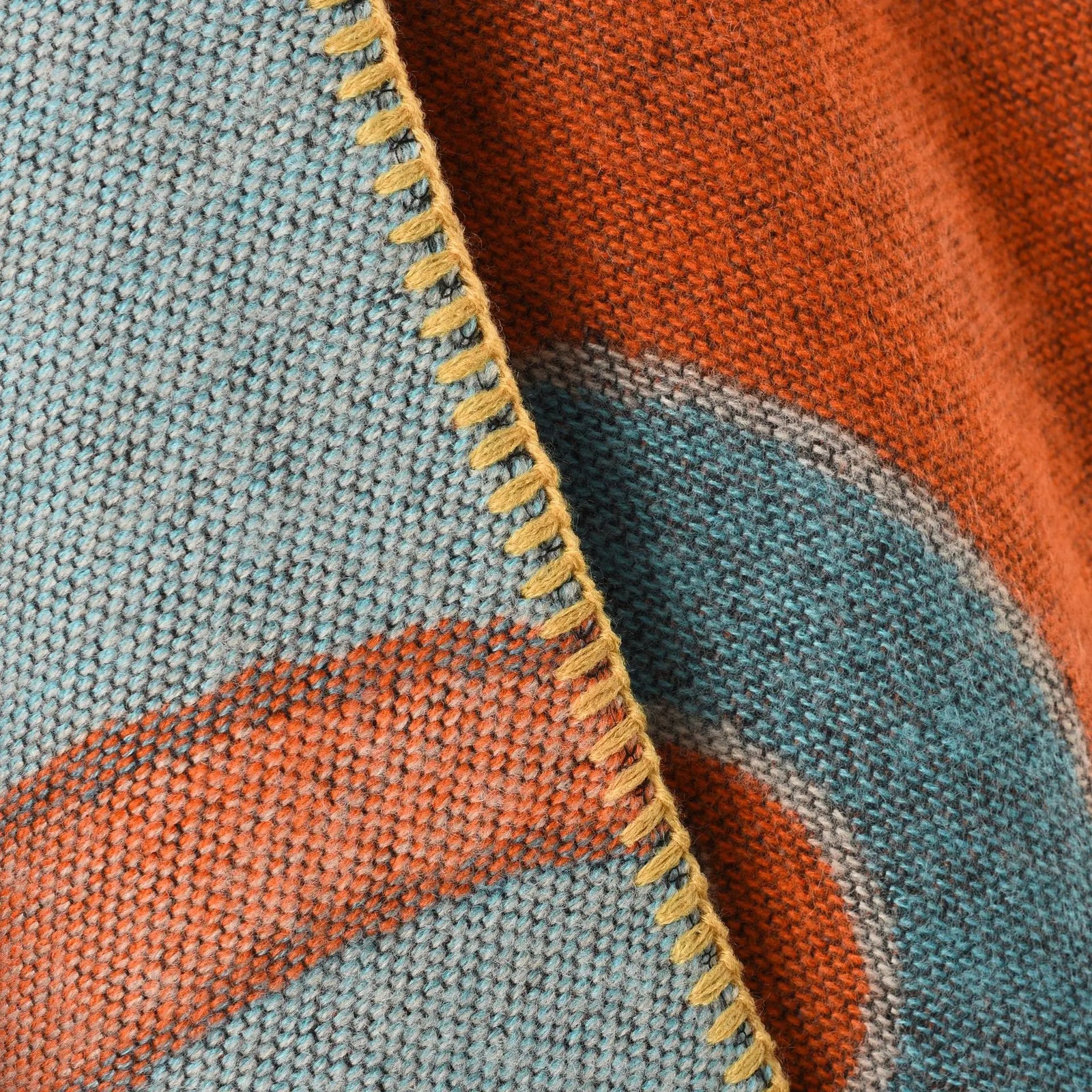 Swirl Pattern Pointed Hem Poncho for Layering over Outfits