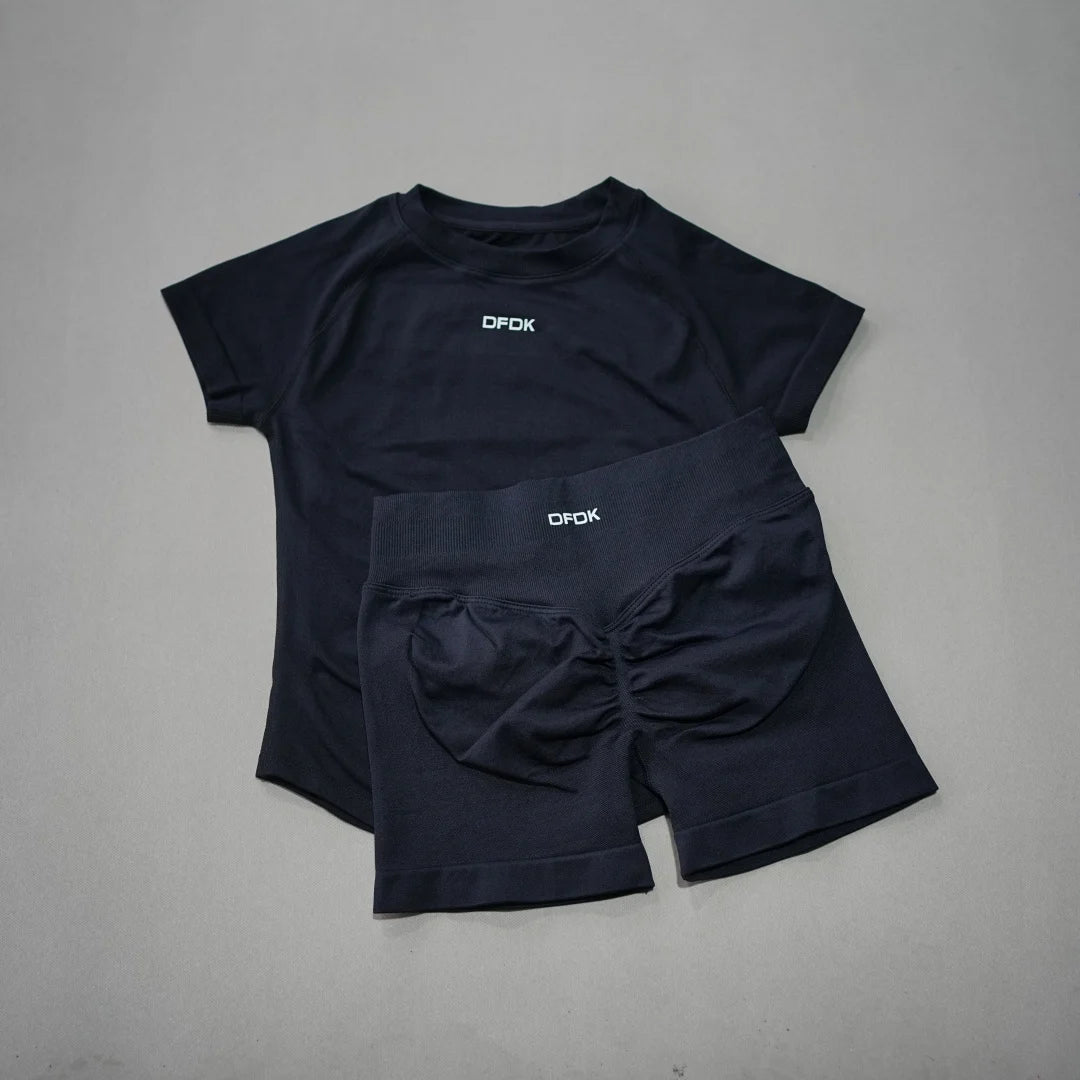 Women's Cropped Tee And Shorts Yoga Set For Workout Outfits