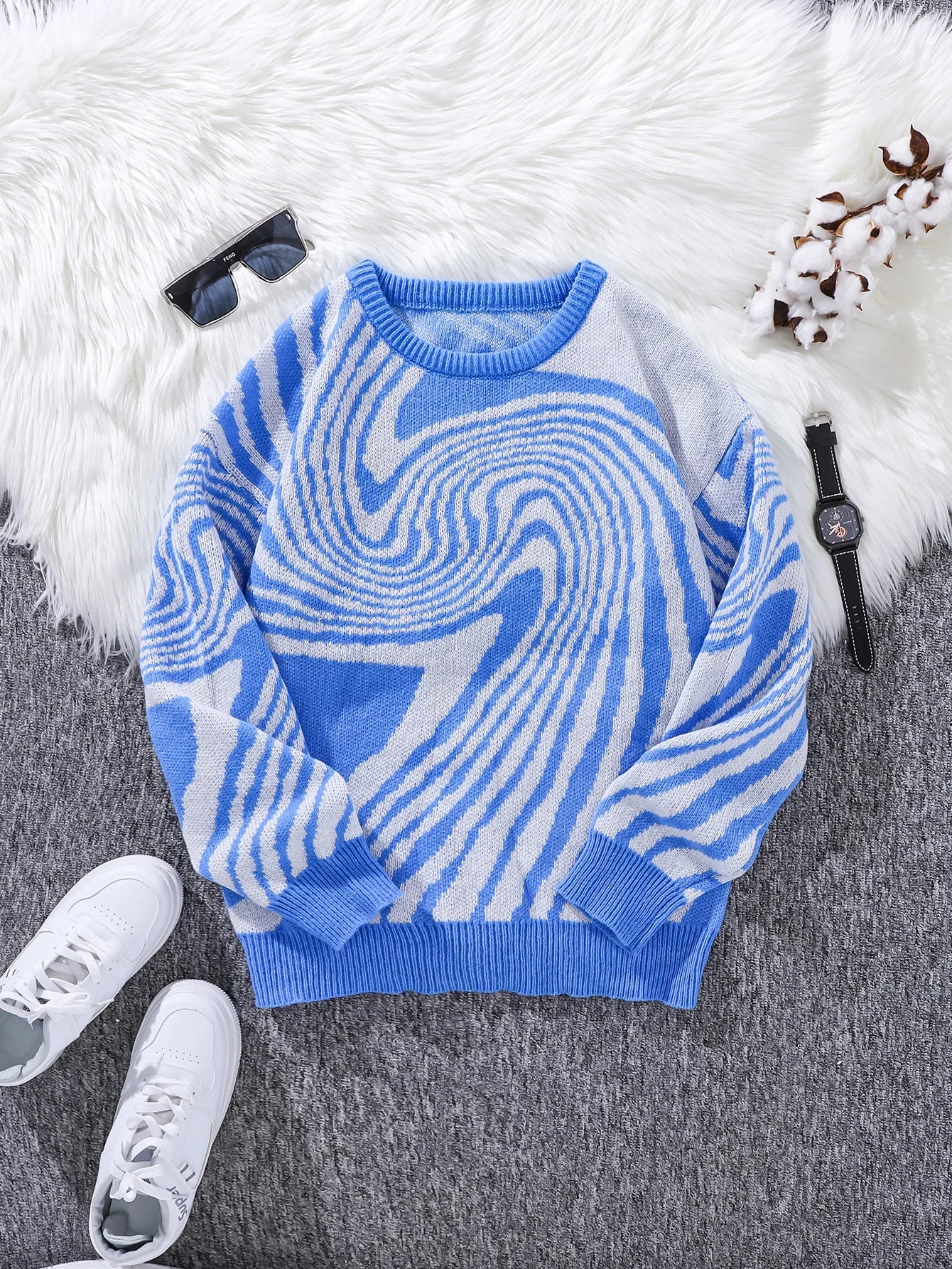 Men's Swirl Pattern Crew Neck Knit Sweater
