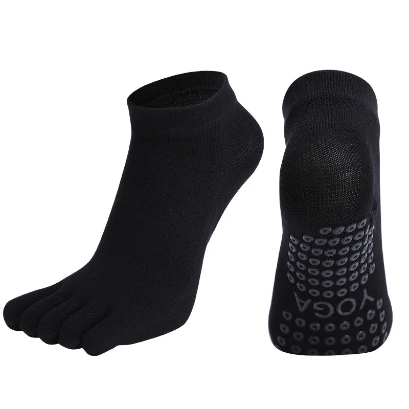 Five Toe Ankle Socks with Textured Sole Dot Pattern