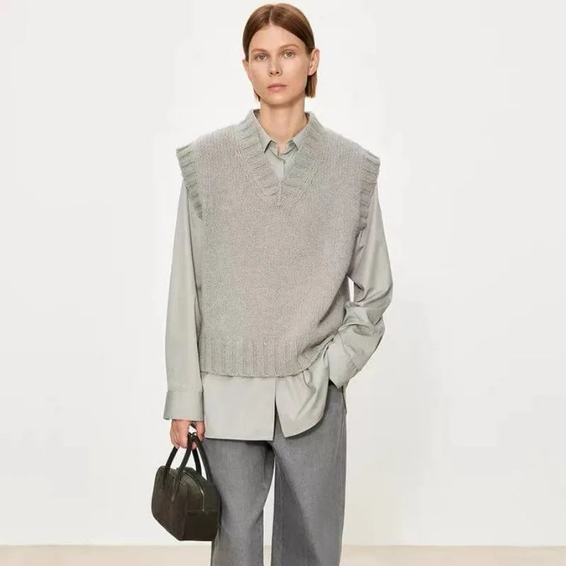 For autumn winter sleeveless vests stylish and loose with V-neck wool vests for layering Women's knitted sweaters and waistcoats