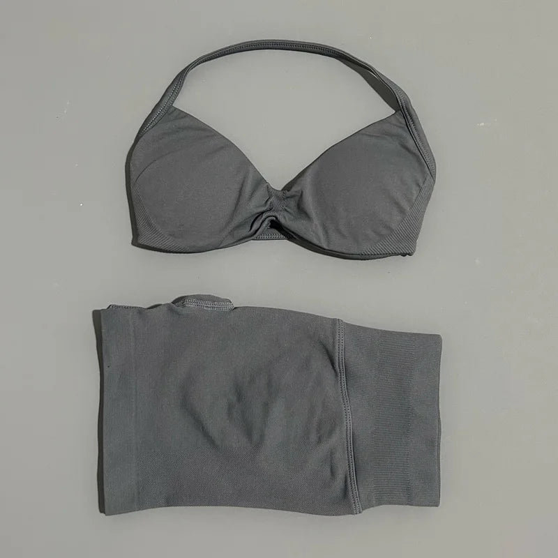 Women's Twist Front Bra And Shorts Yoga Set