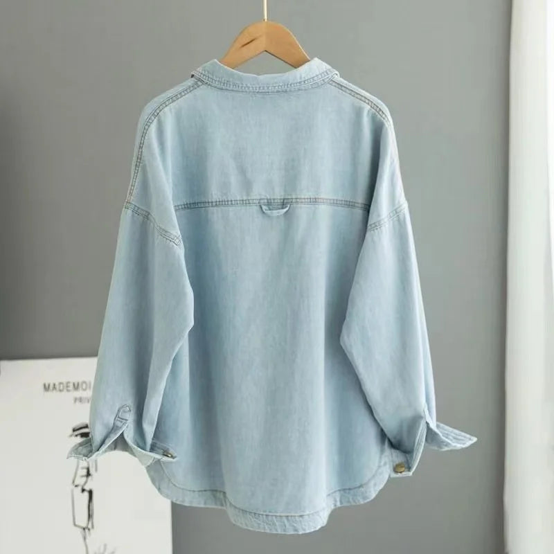 Women's Cotton-Polyester Long-Sleeve Button-Front Denim-Look Collared Shirt with Pockets for Casual Outfits