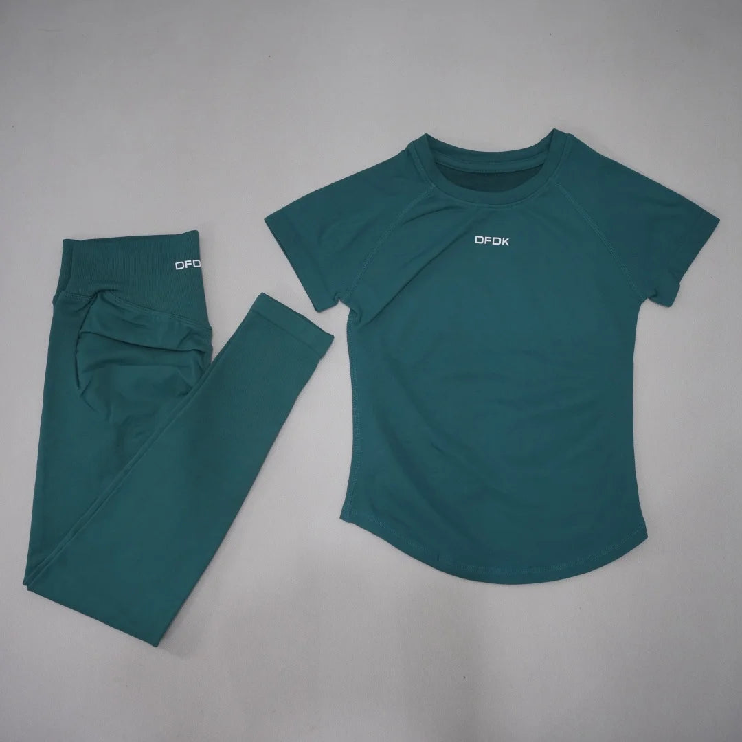 Women's Tee And Leggings Yoga Set For Workout Outfits