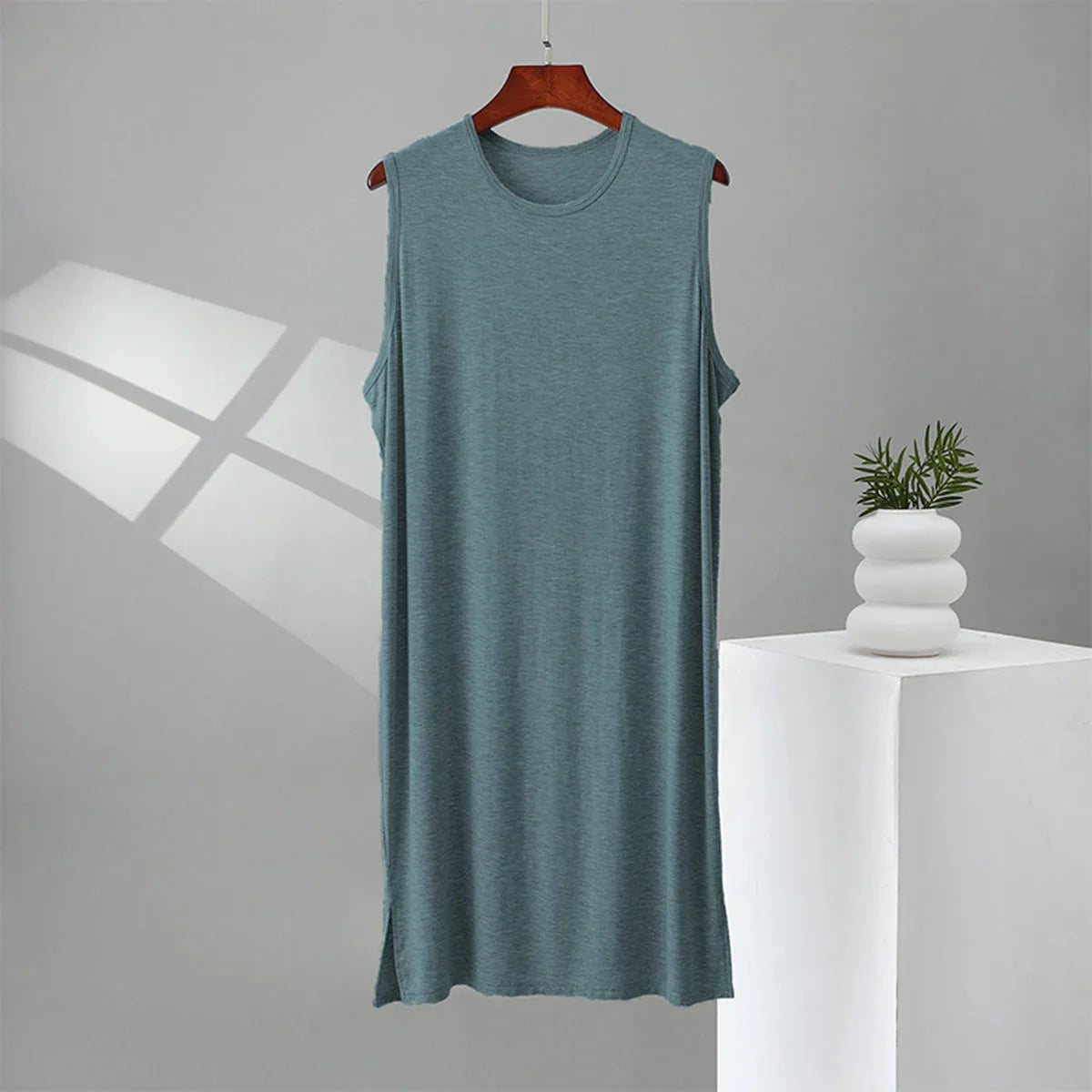 Men's Sleeveless Round Neck Lounge Nightdress with Straight Silhouette