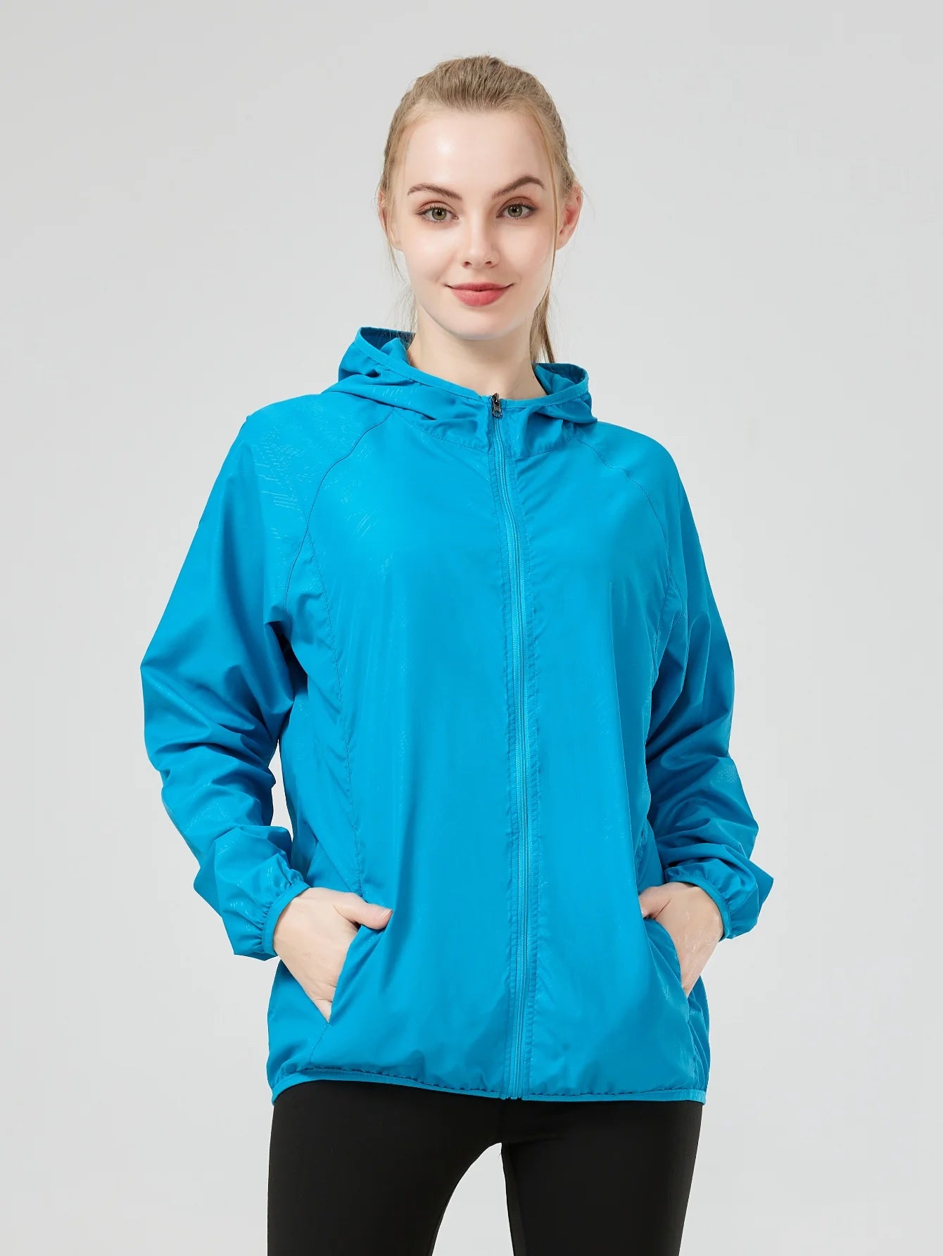 Hooded Long Sleeve Full Zip Outdoor Hiking Jacket with Pockets