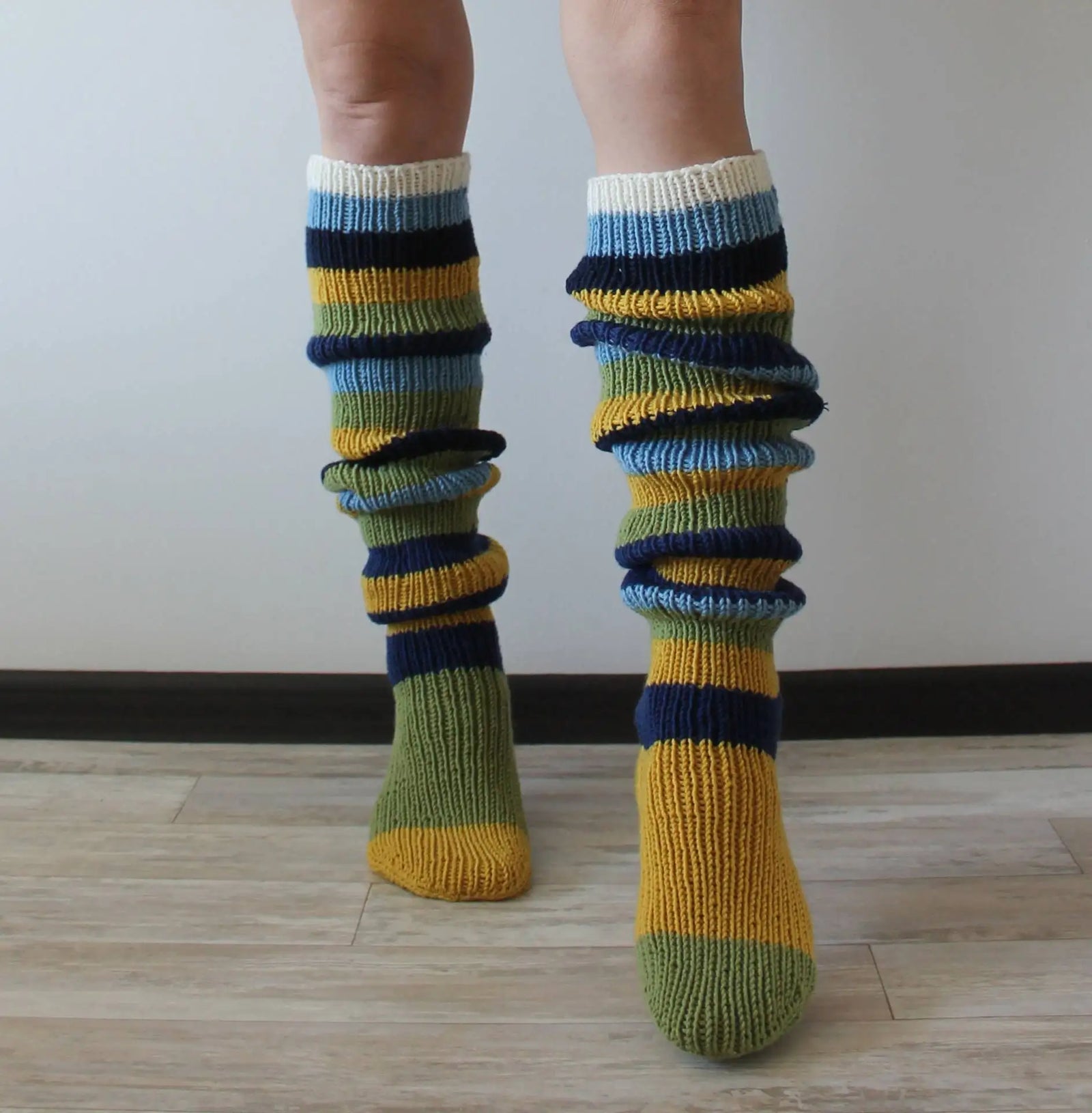 Multicolor Striped Knit Socks with Long Footed Shape