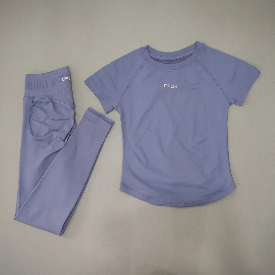 Women's Tee And Leggings Yoga Set For Workout Outfits
