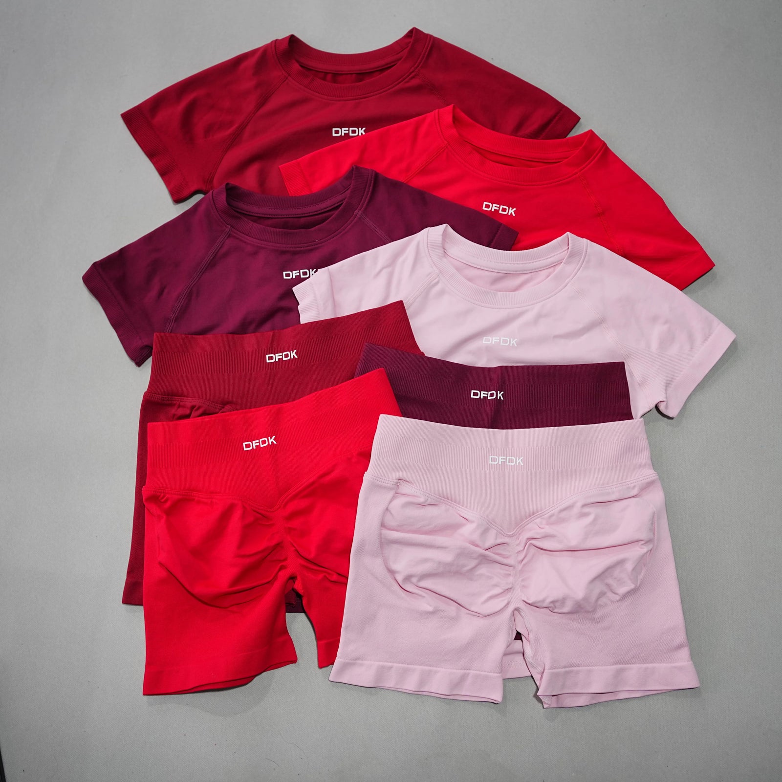 Women's Cropped Tee And Shorts Yoga Set For Workout Outfits