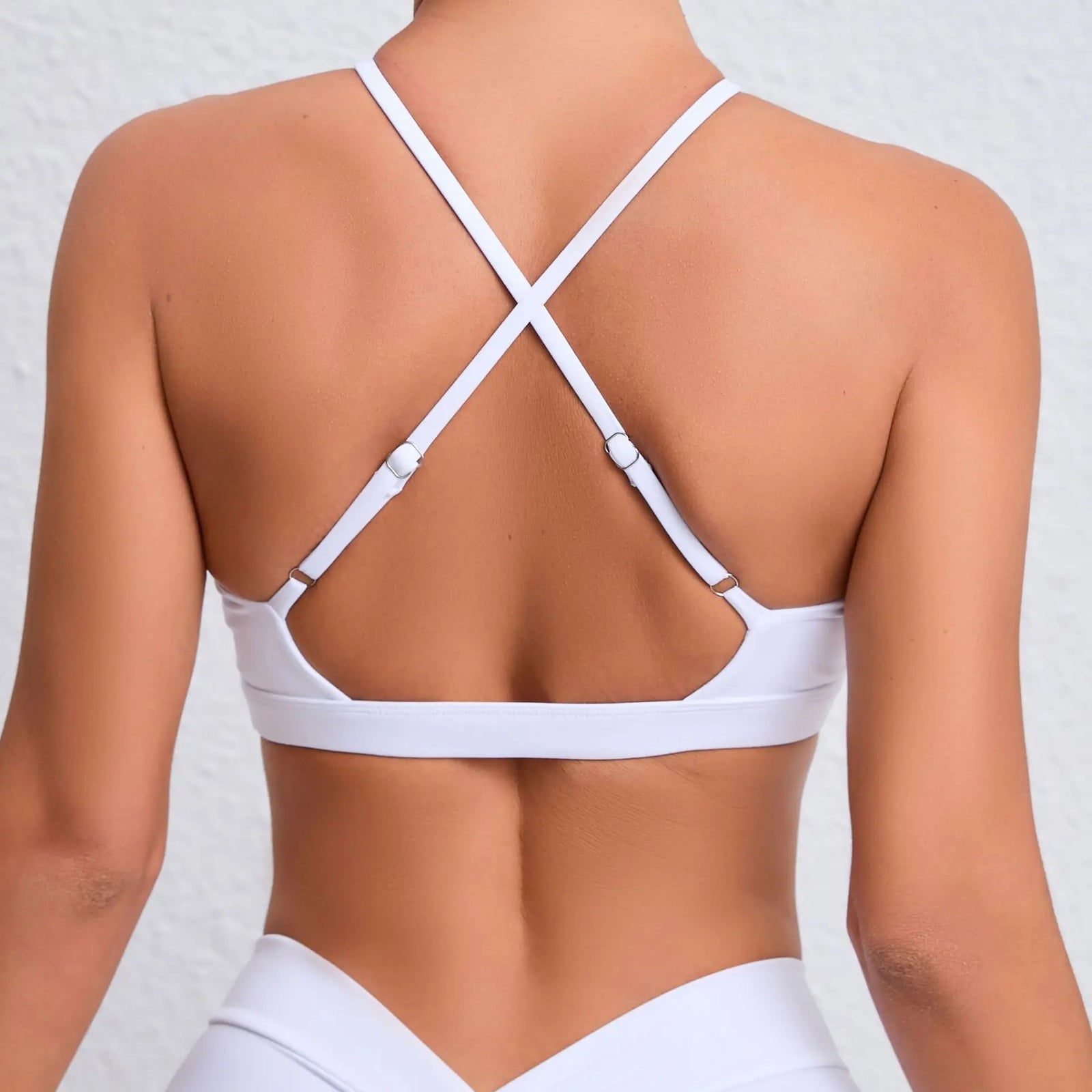 Women's Cross-Strap Cutout Sports Bra