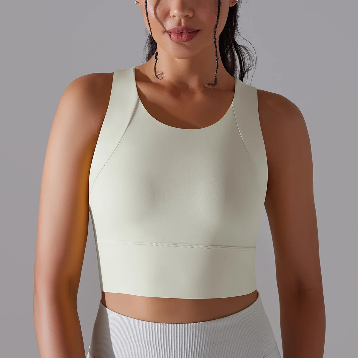 Women's Solid Nylon Blend Sports Bra with a Fitted Stretch Silhouette