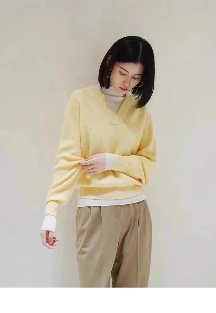 V-neck pure cashmere sweater women autumn and winter loose and versatile knitted sweater short wool base layer