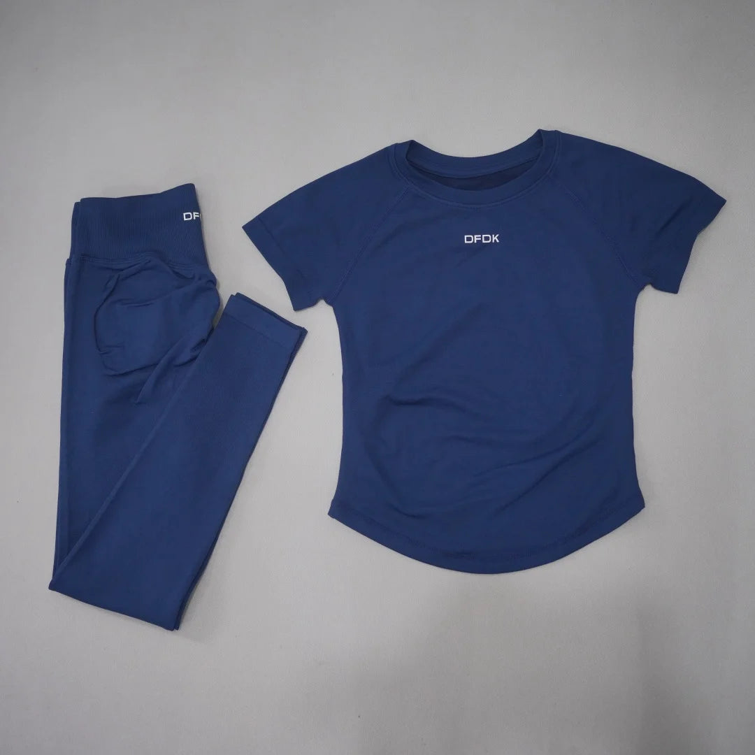 Women's Tee And Leggings Yoga Set For Workout Outfits
