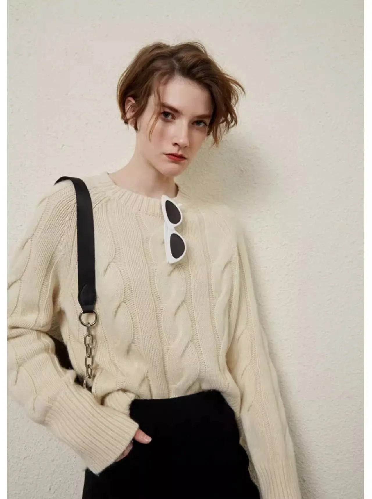 European autumn and winter cashmere sweater women's crewneck twist sweater loose cover to wear pure wool knitted bottom thick