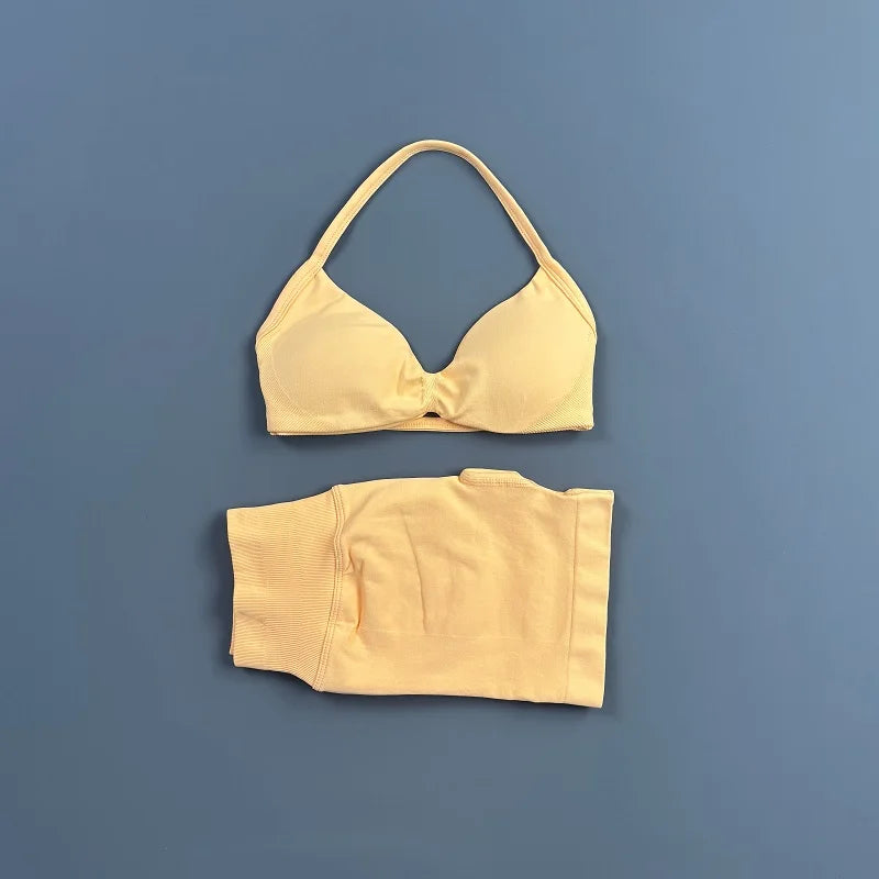 Women's Twist Front Bra And Shorts Yoga Set