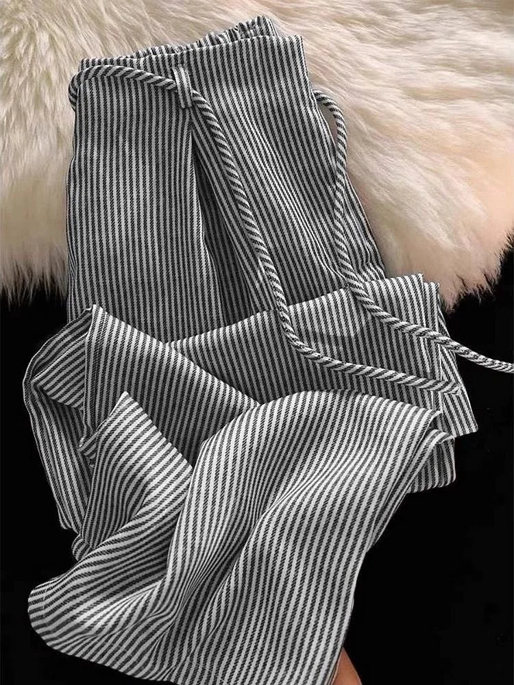 Women's Striped Washed Loose Fit Denim Jeans For Everyday Outfits