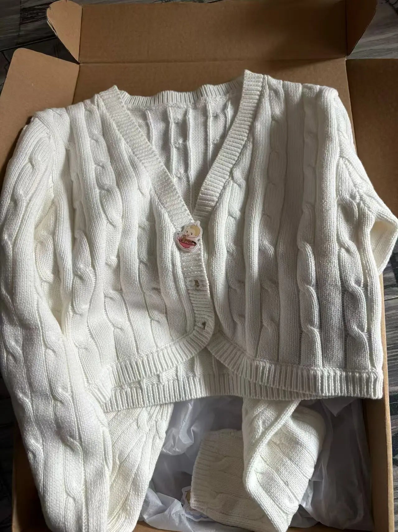 Women's Cropped V Neck Button Front Cardigan Casual Knit Layer