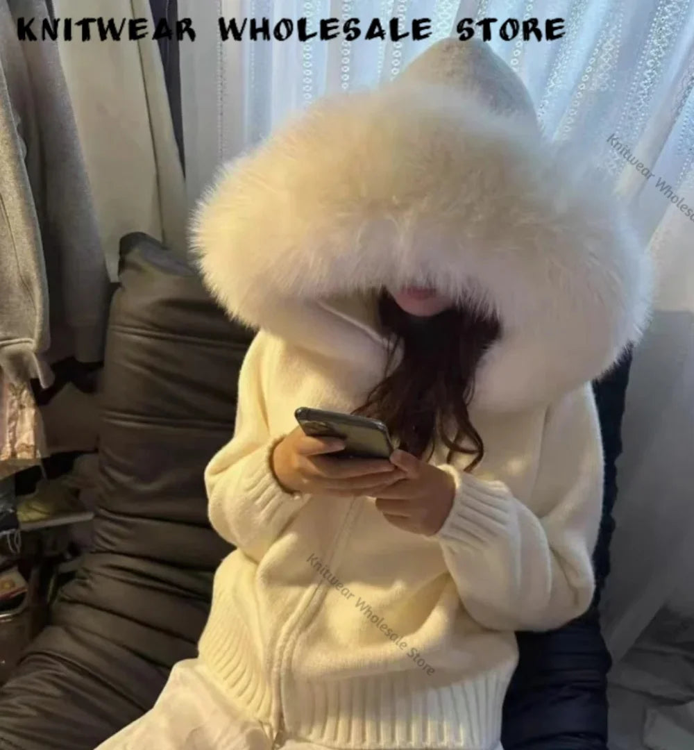 Women's Polyester Zip-Front Long-Sleeve Knit Jacket with Fox-Fur Collar for Winter Outfits