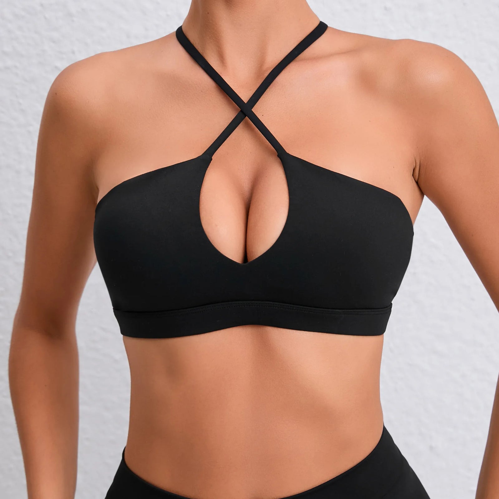 Women's Cross-Strap Cutout Sports Bra
